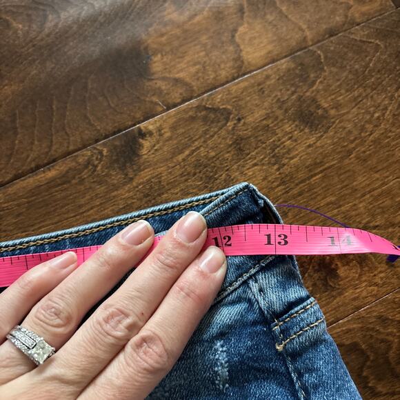 H&M Size 2 High‎ Rise Frayed Hem Cut Off Jean Shorts Medium Wash Denim Blue - Picture 5 of 7